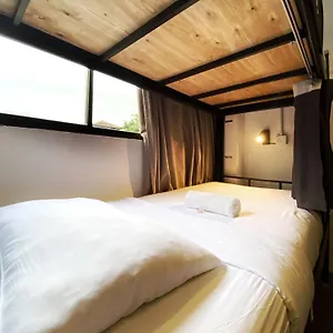 Pine Armenian Auberge de jeunesse